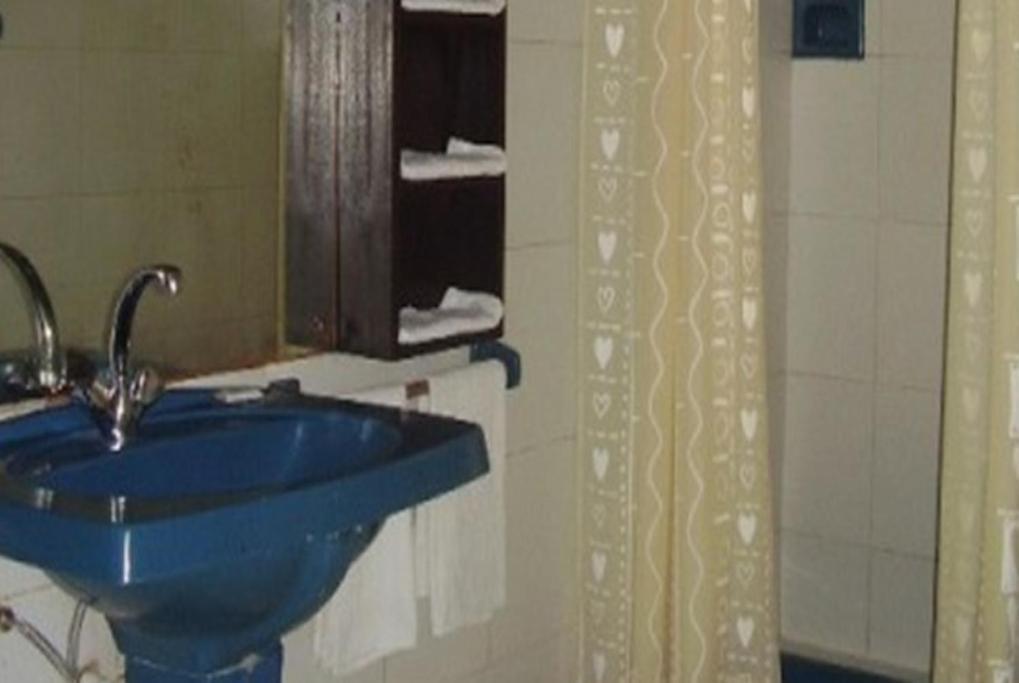 Hill Park Hotel - Tiwi Beach Стая снимка