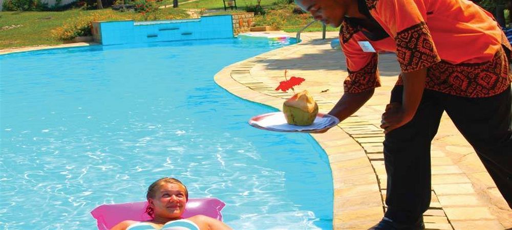 Hill Park Hotel - Tiwi Beach Екстериор снимка